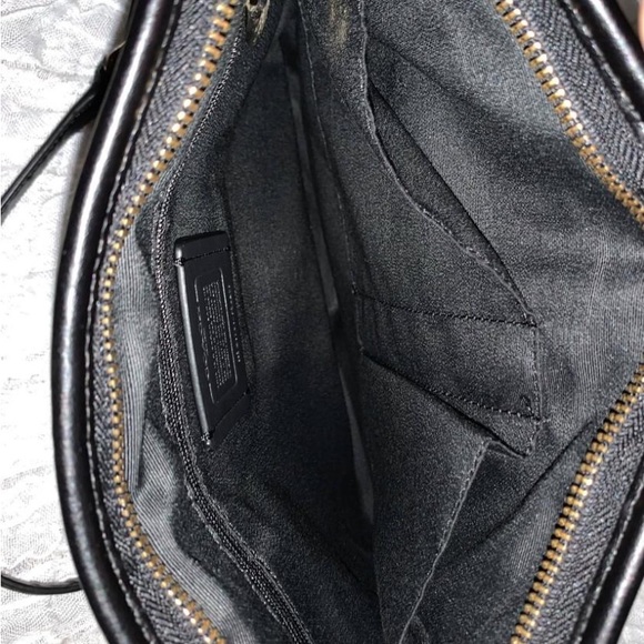 COACH PURSE over Shoulder or Crossbody - Picture 6 of 7